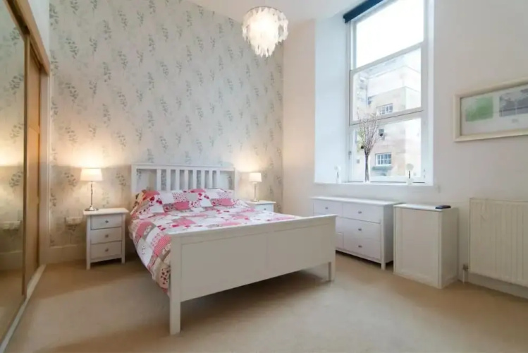 Elegant & Spacious 2 Bedroom Apt