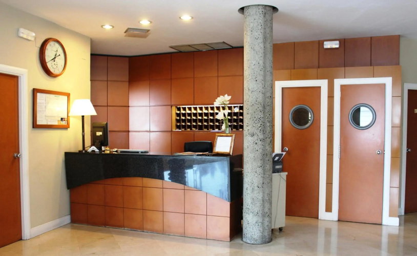 Hotel Azar