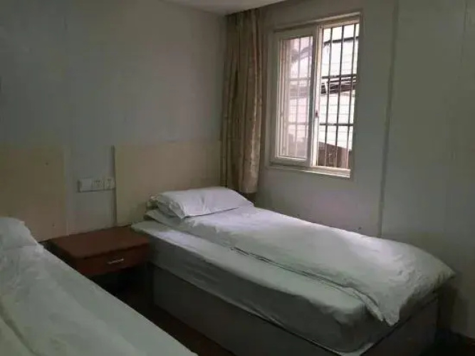 Jinzhou Business Hotel
