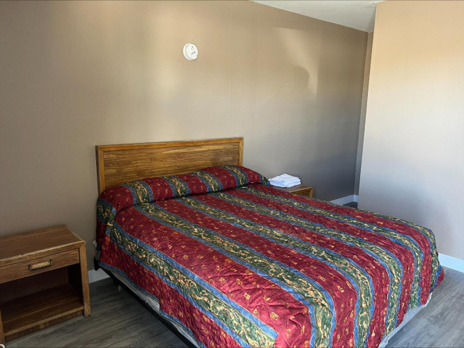 Carl's Motel