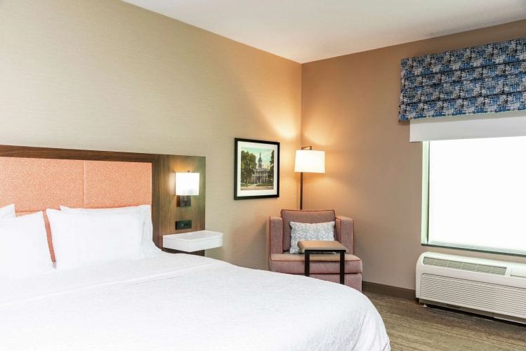 Hampton Inn & Suites Marshalltown