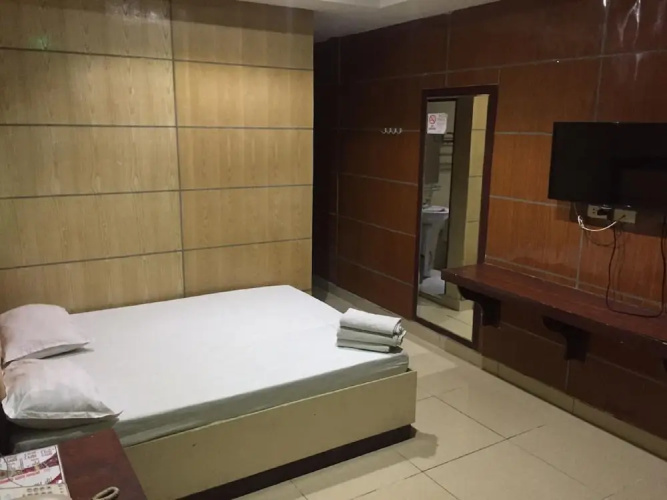 OYO 640 Spring Hotel