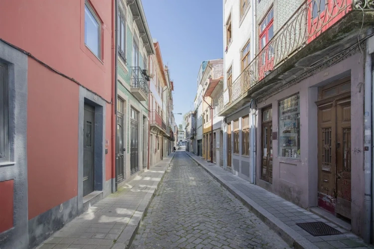 Liiiving in Porto Cozy Chic Downtown