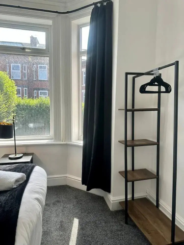 Large Five Bedroom Home with parking