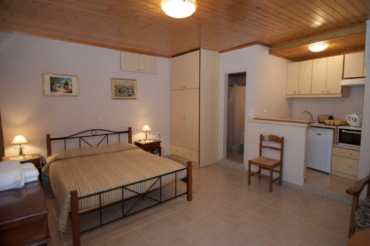 Makis Apartments
