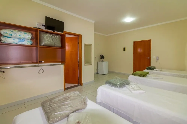 Standard Triple room