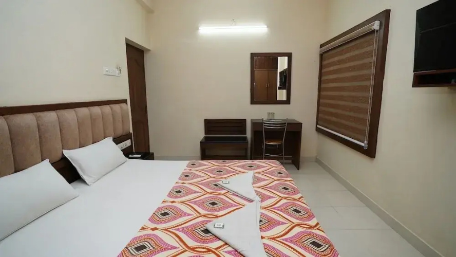 Olive Green Hotel