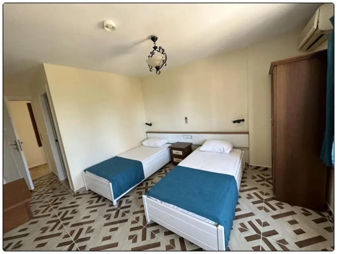 Standard Twin room with balcony