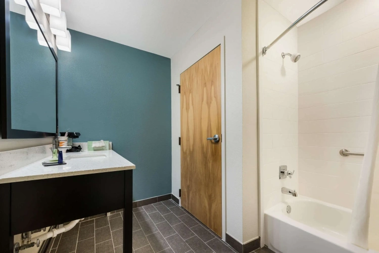 Quadruple Suite