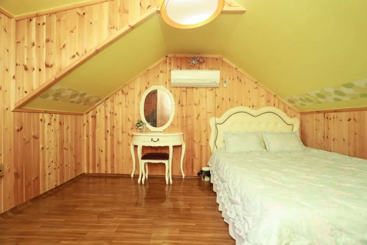 2 Bedrooms Villa