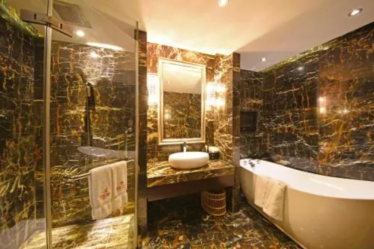 The Bmc Hotel