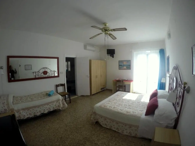 Deluxe Triple room with sea view
