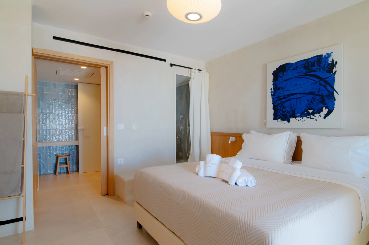 Apeiron Blue Santorini - Sustainable Adults Only 14+