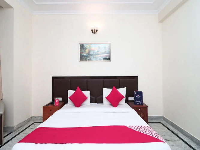 OYO 16167 Hotel Golf View Dlf
