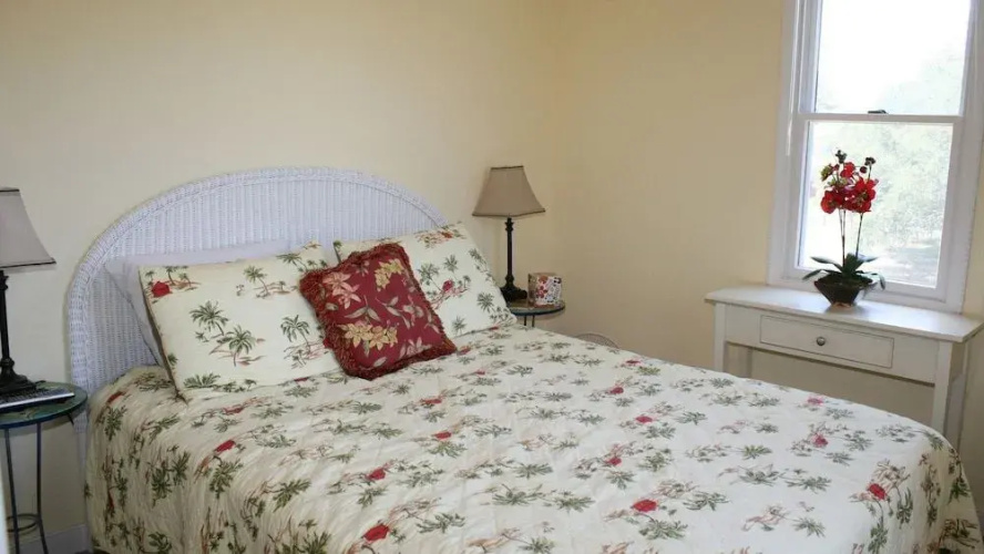 Lighthouse Breeze 1242 - 5 Br Home