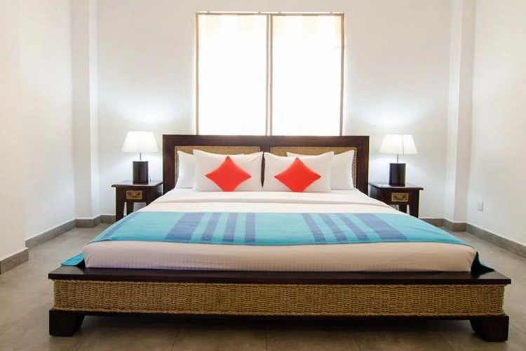 St. Lachlan Hotel & Suites