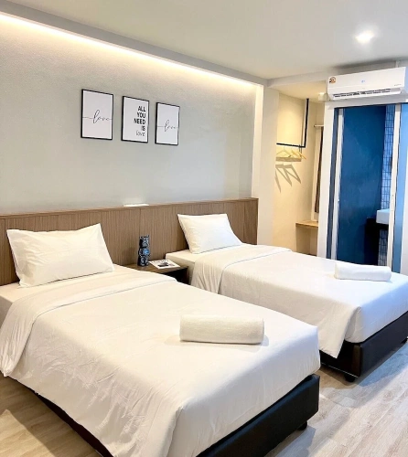 Superior Twin room with city view