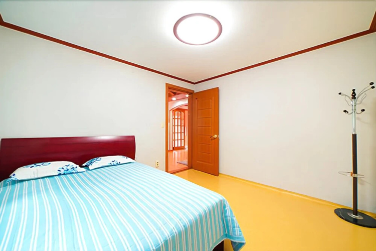 Hongcheon White House Pension
