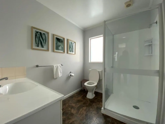 3 Bedrooms Cottage