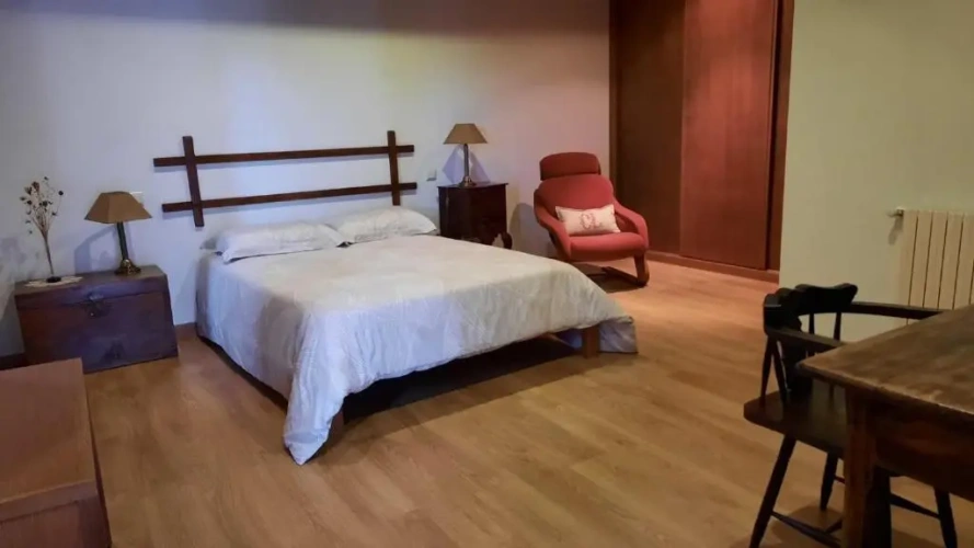 3 Bedrooms Cottage