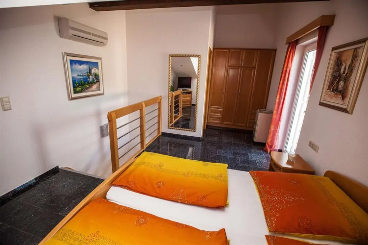 Fijala Flat 2