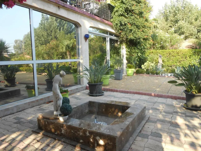 Maison Monica