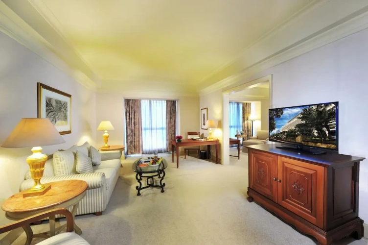 Double Club Suite with city view