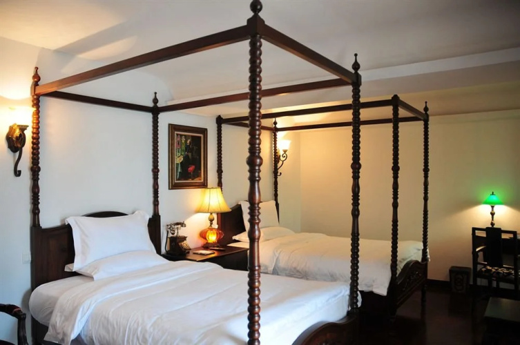 Chillon Castle Hotel