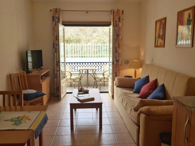 Al-Buhera Blue Apartment