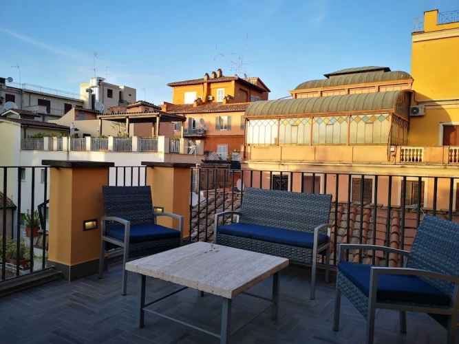 Deluxe room with balcony and with city view