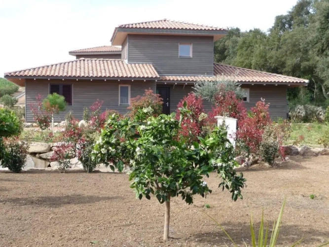3 Bedrooms Villa