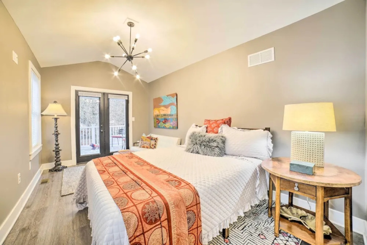 Pittsburgh Home: Walkable Location!