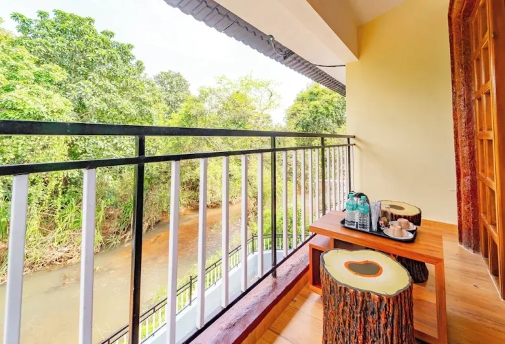 Deluxe room with balcony