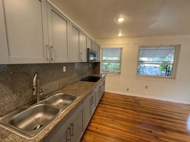 1 Bedroom Apartment with garden view