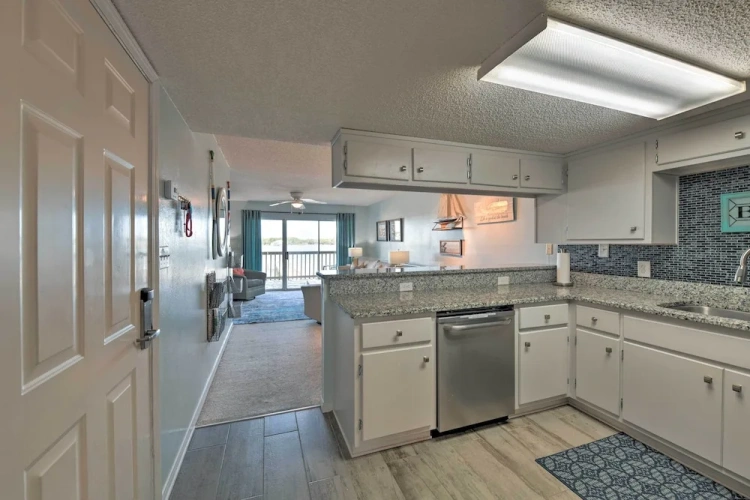 3 Bedrooms Apartment