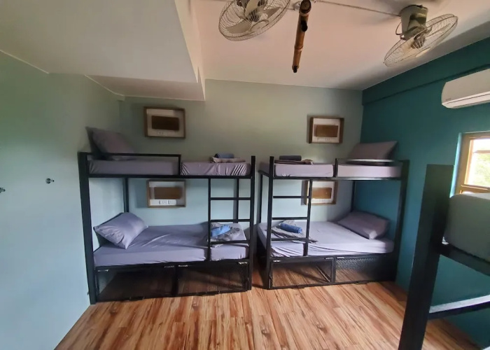 Outpost Hostel - Coron