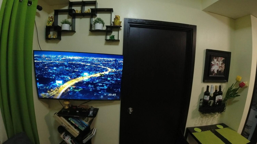 A Refreshing Condo Unit Near BGC, Ortigas & Makati with NETFLIX and WiFi