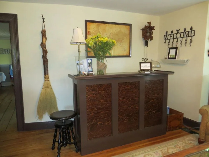 Farmhouse Inn B&B