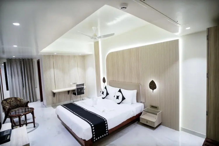 Club House Hotel Ayodhya