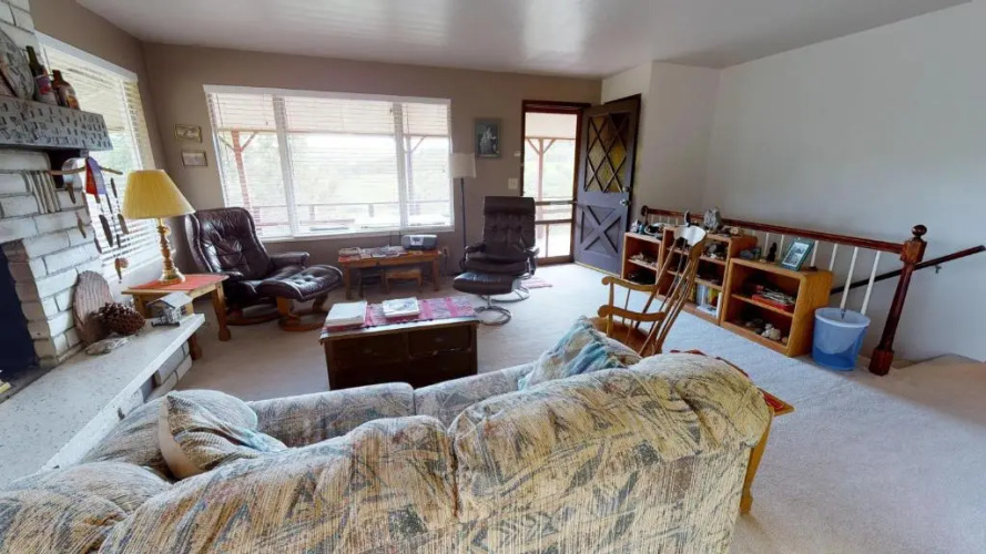 Hideout Ft Abajo 2 BR Cabin, Stunning Views, Secluded!