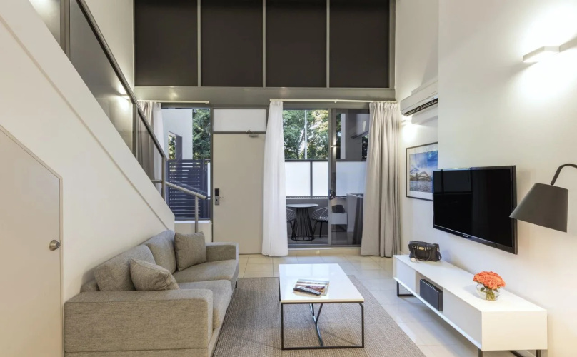Meriton Suites Waterloo