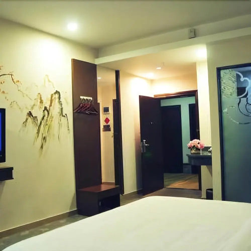 Chunzhichao Business Hotel
