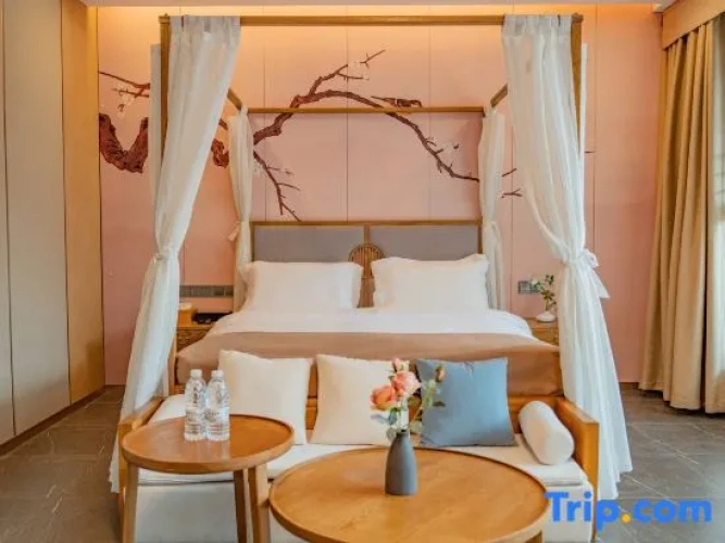 2 Bedrooms Suite