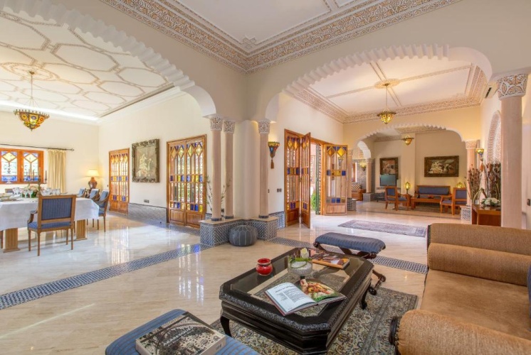 4 Bedrooms Prestige Villa