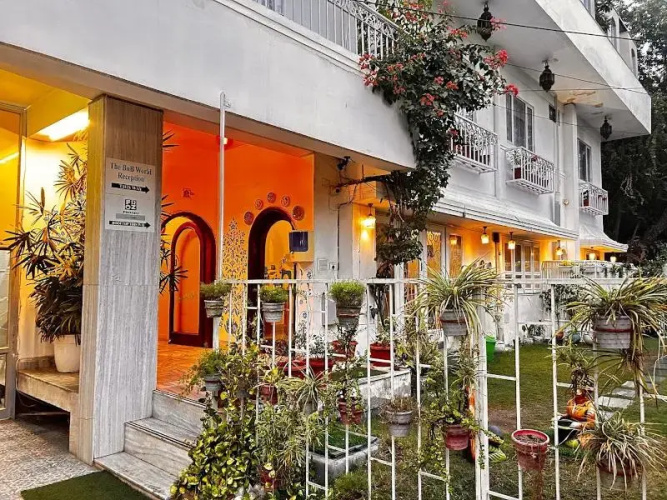 J Startup House