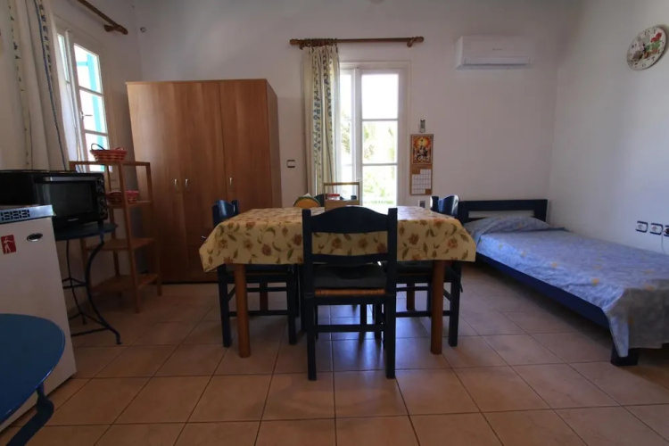 Smaragda Rooms & Studios