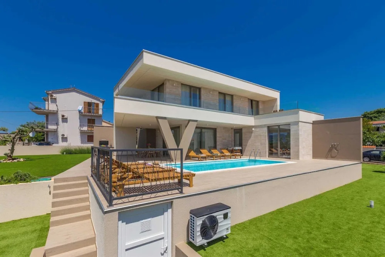 Villa Vista With Private Pool and Sauna