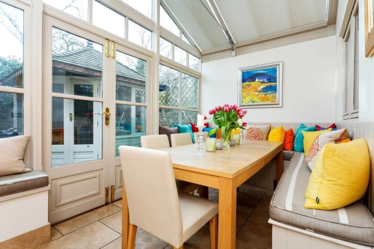 Bridge Lane Residence