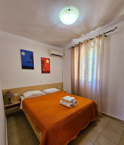1 Bedroom Apartment with mountain view
