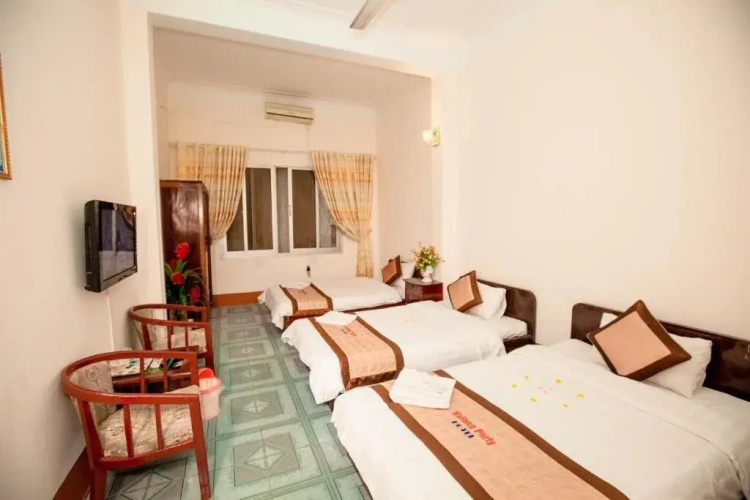 Halong Party Hotel
